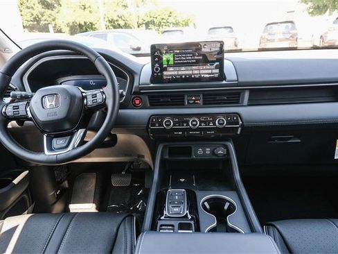 New 2025 Honda Pilot Elite image 17