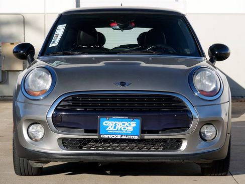 Used 2018 MINI Cooper 2-Door Hardtop image 14