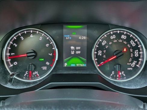 Used 2022 Toyota RAV4 XLE image 11