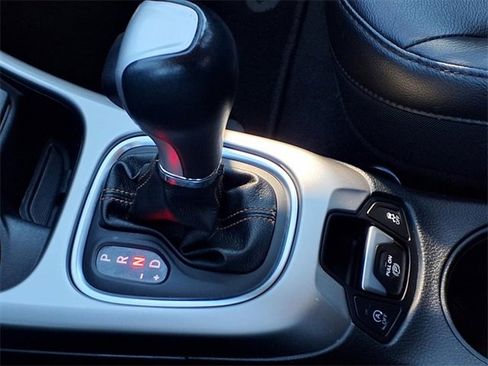 Used 2018 Jeep Compass Latitude w/ Safe & Security Group image 19