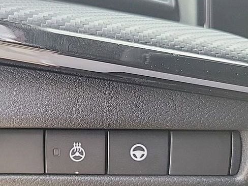 New 2025 Nissan Kicks SR w/ SR Premium Package image 24