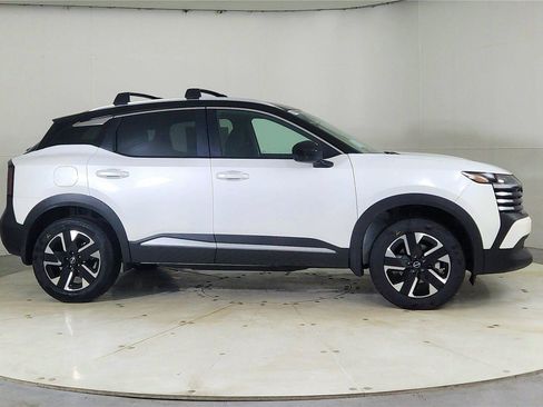 New 2026 Nissan Kicks SV w/ Cold Weather Package image 8