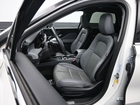 Used 2021 Lincoln Corsair Reserve w/ Equipment Group 201A image 27