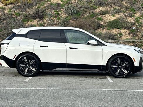 Used 2025 BMW iX xDrive50 w/ Premium Package image 6