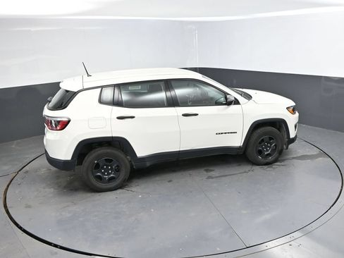 Used 2017 Jeep Compass Sport w/ Cold Weather Group AWD/4WD image 37