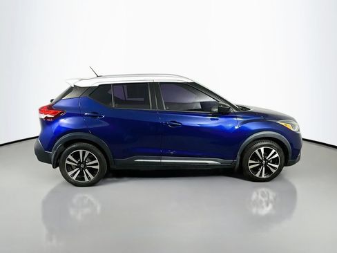 Used 2019 Nissan Kicks SR w/ SR Premium Package FWD image 7