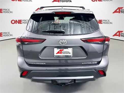 Certified 2025 Toyota Highlander Limited image 6