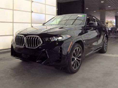 Used 2026 BMW X6 xDrive40i AWD/4WD image 1