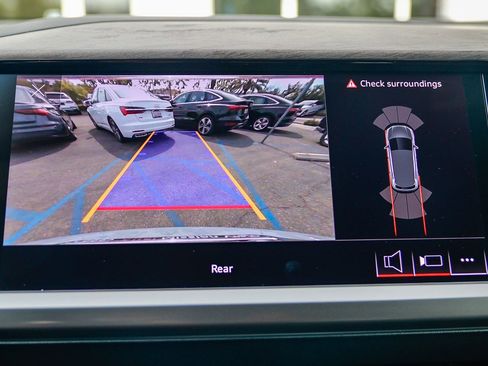 Used 2023 Audi Q4 e-tron Premium w/ Convenience Package image 27