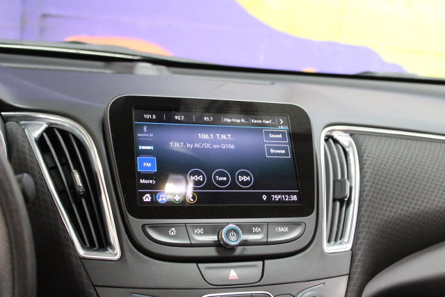 Used 2019 Chevrolet Malibu LT w/ LT True North Edition FWD image 18