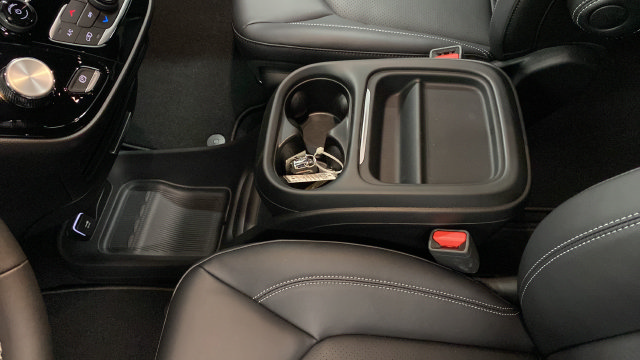 New 2027 Chrysler Pacifica Select FWD image 18