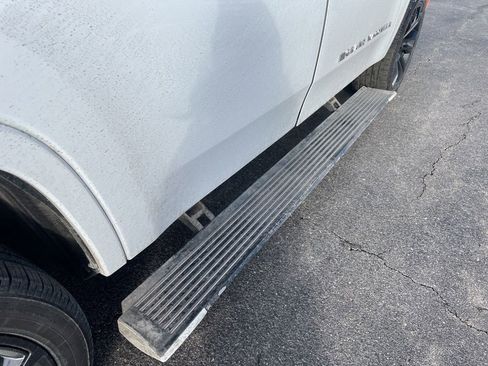 Used 2022 Jeep Grand Wagoneer Series II image 16