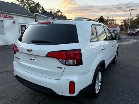 Used 2014 Kia Sorento LX FWD image 2