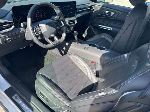 Used 2025 Ford Mustang GT Premium image 6