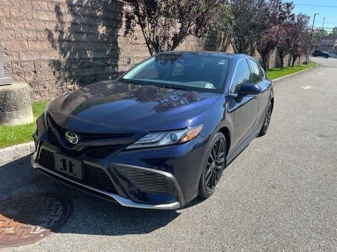 Used 2022 Toyota Camry XSE FWD image 1