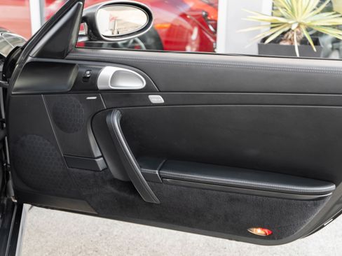 Used 2006 Porsche 911 Carrera S RWD image 33