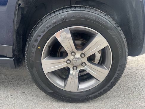 Used 2016 Jeep Compass High Altitude AWD/4WD image 10