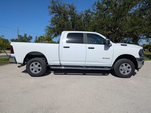 Used 2026 RAM 2500 Big Horn AWD/4WD image 4
