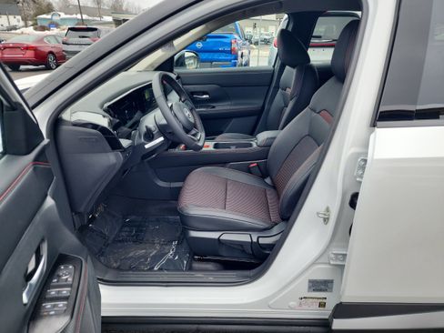 New 2026 Nissan Kicks SR image 11