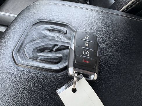 Used 2026 RAM 1500 Laramie AWD/4WD image 9