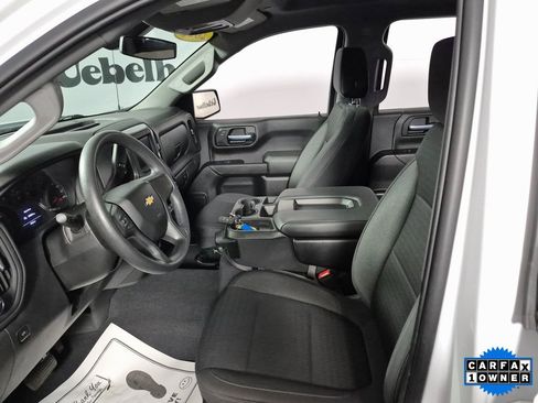 Used 2022 Chevrolet Silverado 1500 Custom image 9