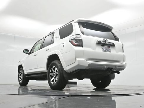 Used 2022 Toyota 4Runner TRD Off-Road Premium AWD/4WD image 50