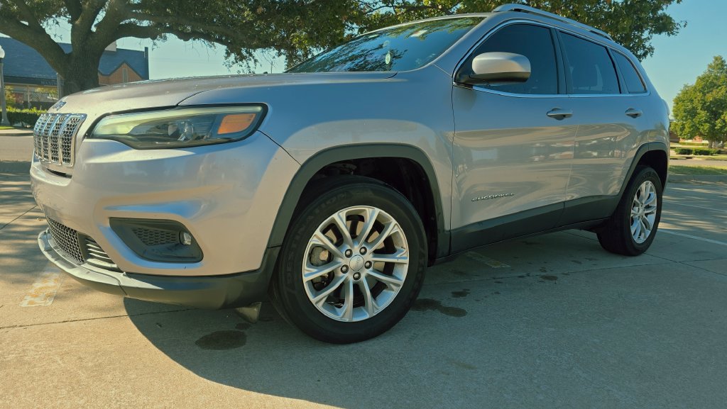 Used 2019 Jeep Cherokee Latitude w/ Popular Appearance Group FWD image 5