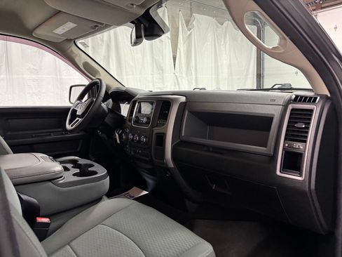 Used 2018 RAM 1500 Express AWD/4WD image 52