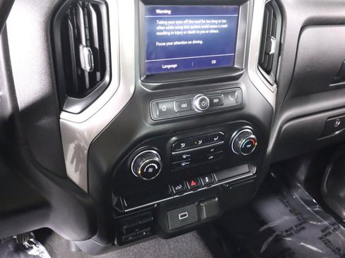 Used 2020 Chevrolet Silverado 1500 Custom image 15