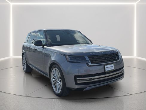 Used 2024 Land Rover Range Rover Long Wheelbase SE AWD/4WD image 4