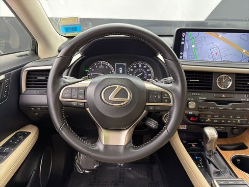 Used 2021 Lexus RX 350L Premium image 9