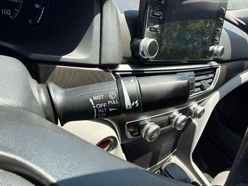 Used 2020 Honda Accord EX-L image 32