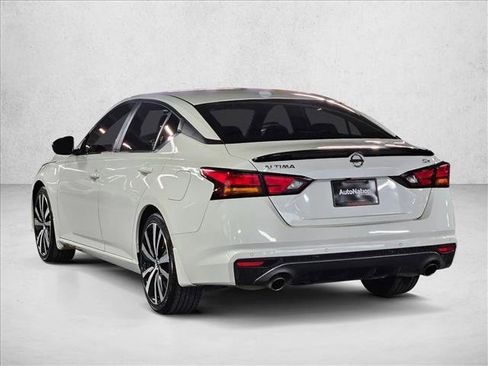 Used 2020 Nissan Altima 2.5 SR w/ Premium Package image 17