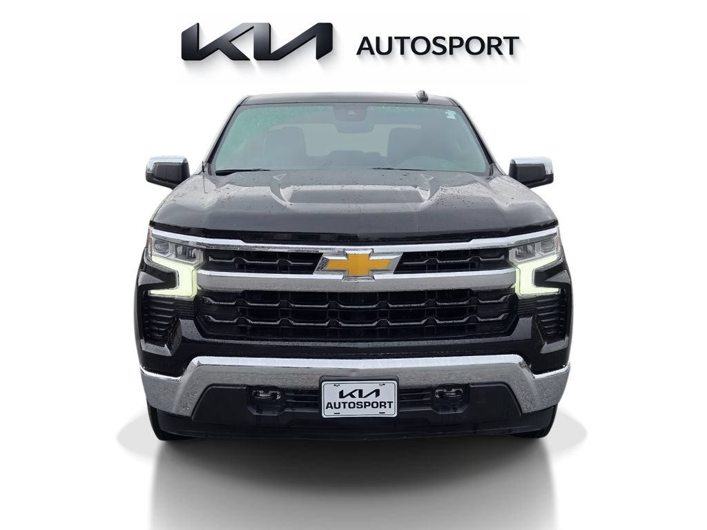 Used 2025 Chevrolet Silverado 1500 LT AWD/4WD image 2