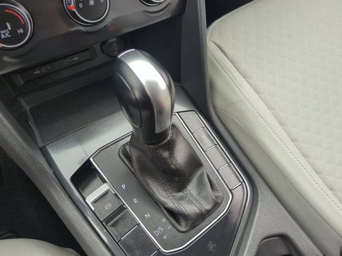 Certified 2020 Volkswagen Tiguan S image 15