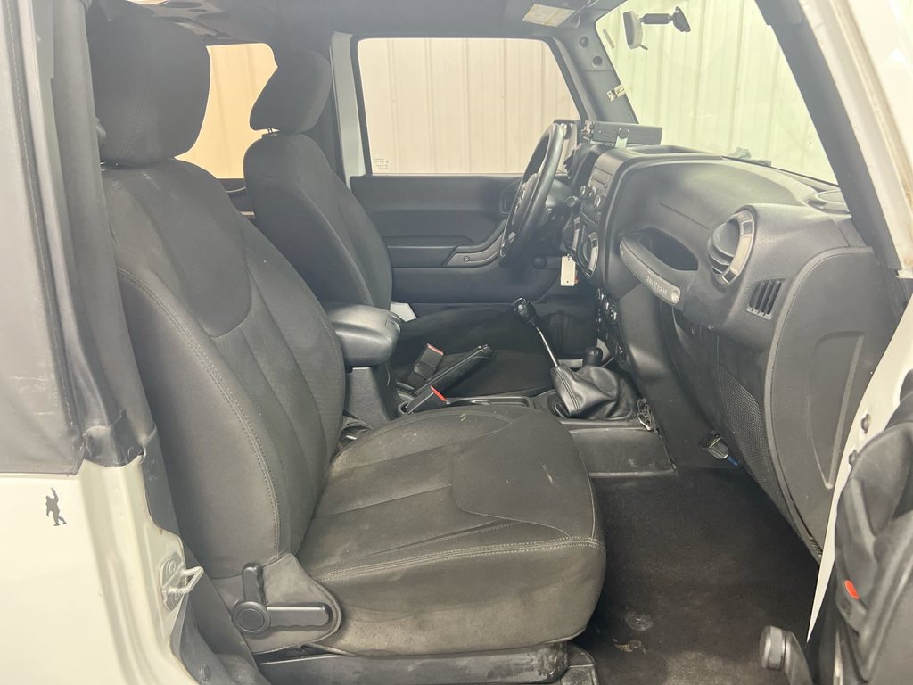 Used 2015 Jeep Wrangler Sport AWD/4WD image 18
