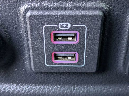 Used 2023 Nissan Titan PRO-4X w/ Pro-4x Convenience Package AWD/4WD image 14