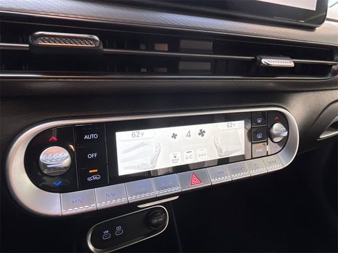 New 2025 Genesis GV60 Advanced image 17