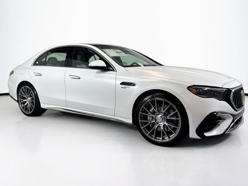 New 2026 Mercedes-Benz E 53 AMG e 4MATIC Sedan image 3
