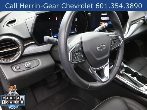 Used 2025 Chevrolet Trax ACTIV w/ Sunroof Package FWD image 12