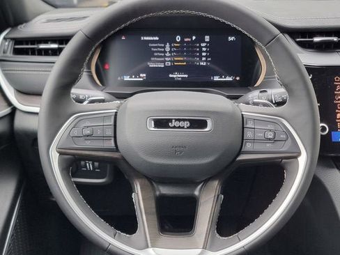 New 2026 Jeep Grand Cherokee L Limited AWD/4WD image 31