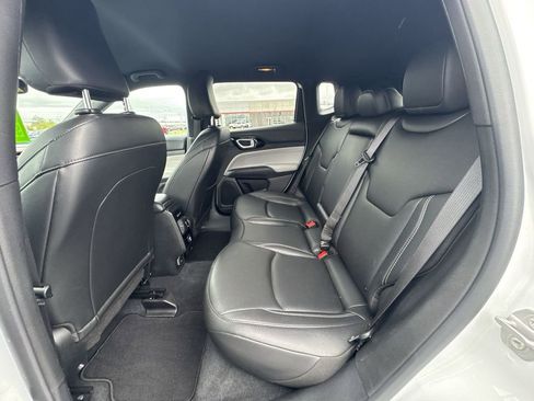 Used 2025 Jeep Compass Limited AWD/4WD image 28