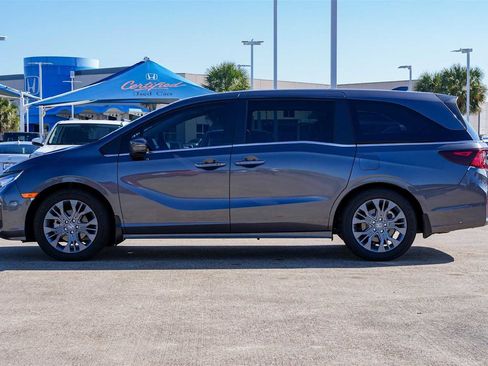 Certified 2026 Honda Odyssey Touring image 3