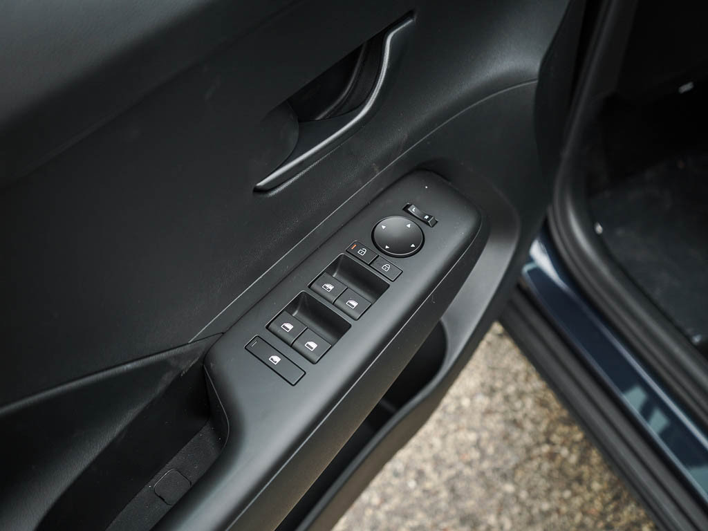 New 2027 Hyundai Kona SE AWD/4WD image 18