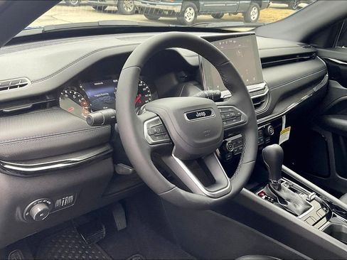 New 2025 Jeep Compass Latitude w/ Convenience Group image 6
