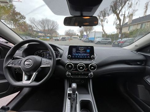 Used 2025 Nissan Sentra SV image 31