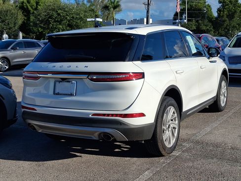 Used 2023 Lincoln Corsair FWD image 3