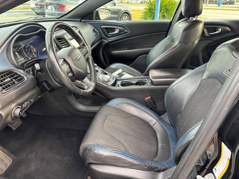 Used 2015 Chrysler 200 S w/ Comfort Group image 10