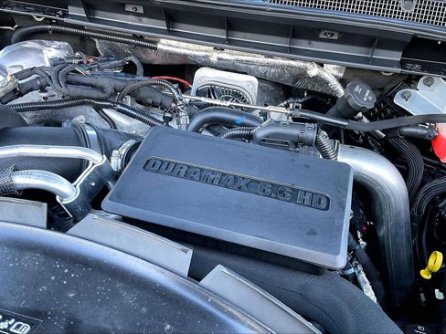 Used 2024 Chevrolet Silverado 3500 LTZ w/ LTZ Convenience Package image 31