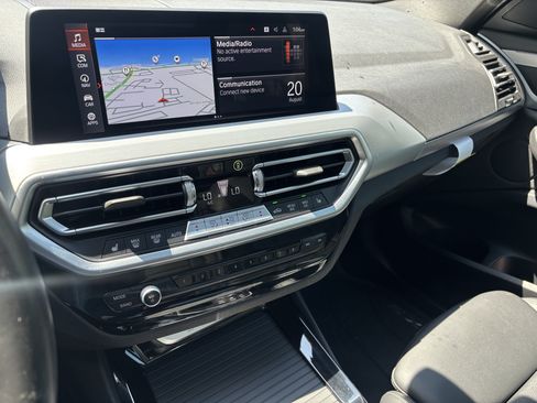 Used 2024 BMW X3 sDrive30i w/ M Sport Package RWD image 11